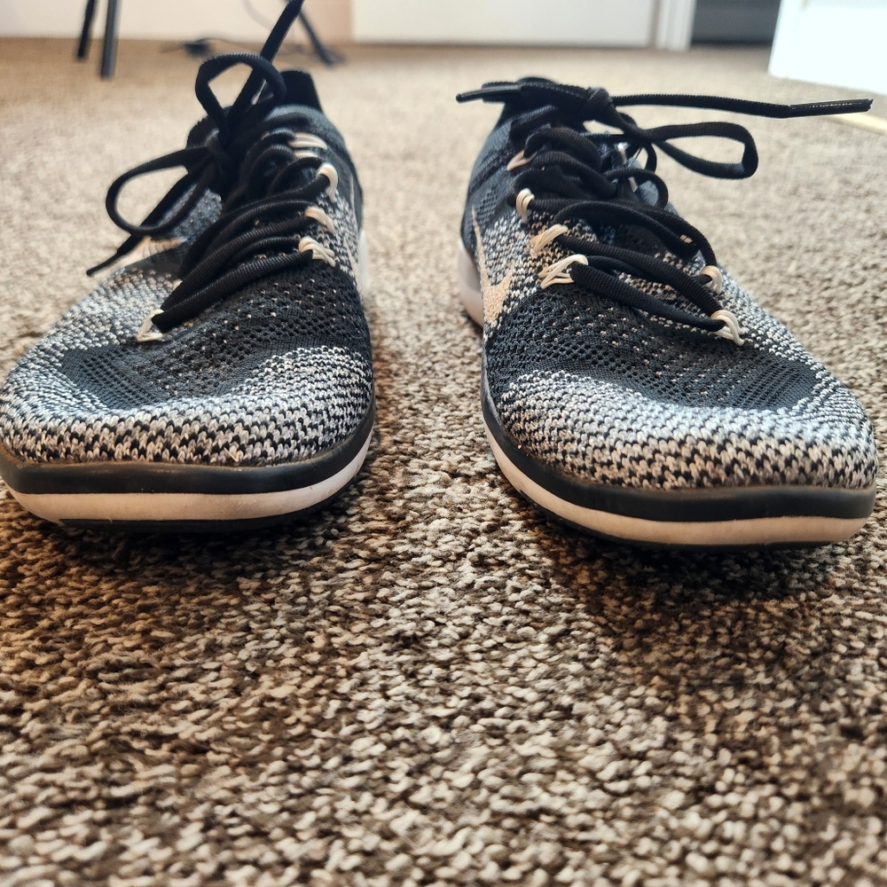 Nike Free Focus Flyknit 2 Womens Running Shoe Size 6 - Picture 6 of 7